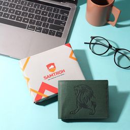 SAMTROH Animal Printed Zip Detail Two Fold Wallet-image-98