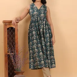 KALINI Floral Printed V-Neck Empire Pure Cotton Anarkali Kurta-image-80