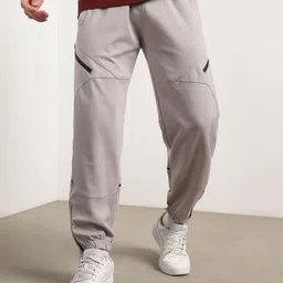 NOBERO Men Oversized Travel Joggers-22