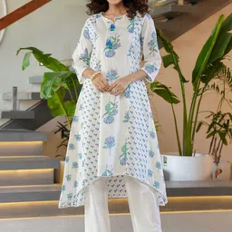 Indo Era Women Floral Printed Panelled Pure Cotton Kurta with Trousers-image-95