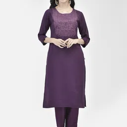 Span Floral Embroidered Yoke Design Round Neck Straigh Kurta-picture-20