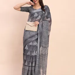 Astita Paisley Printed Zari Saree-image-5