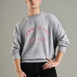 Tommy Hilfiger Europe Men Printed Relaxed Fit Cotton Sweatshirt-picture-1