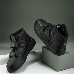 Campus Men Textured PU Core-19