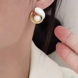 ONUYX Teardrop Shaped Studs Earrings-6