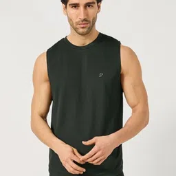 Styli Men Solid Round Neck T-shirt-image-79