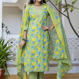 Kohsh Women Floral Printed Regular Pure Cotton Kurta with Trousers & With Dupatta-image-46