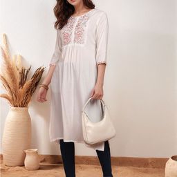 Tzelynn Women Yoke Design Kurta-38
