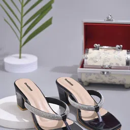 Creattoes Embellished Block Sandals-13