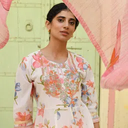 Rangeelo Floral Printed Regular Thread Work Pure Cotton Kurta With Trouser With Dupatta image 5