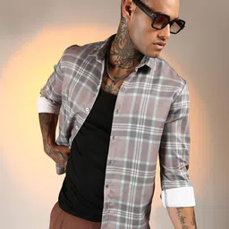 Campus Sutra Men Comfort Opaque Checked Casual Shirt-picture-22