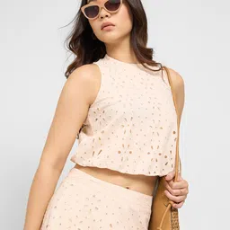 Honey by Pantaloons Women 1 Self Design Regular Crop Top-image-2
