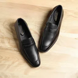 Hayes London Men Slip-On Textured Leather Formal Loafers-picture-5