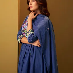 DRESOUL Women Floral Embroidered Pleated Pure Cotton Kurta &Trousers With Dupatta-picture-35