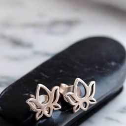 Goldnera Contemporary Studs Earrings-57