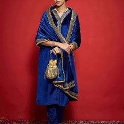 Shae by SASSAFRAS Embroidered Velvet Dupatta with Thread Work-21