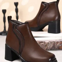 The Roadster Lifestyle Co Women Square Toe Block-Heeled Chelsea Boots-image-45