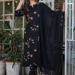 Gilori Women Floral Printed Regular Kurta with Trousers & With Dupatta-image-7