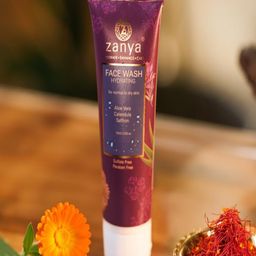 Zanya Hydrating Face Wash With Aloe Vera & Saffron - 75 ml-41