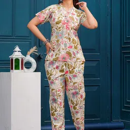 SIDDHANAM Printed Short Sleeve Top & Trouser Co-Ords-picture-4