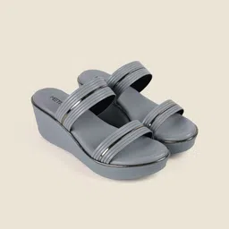 Metro Wedge Sandals-43