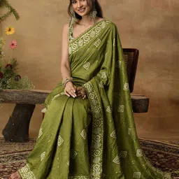 Sangria Bandhani Printed Saree With Unstitched Blouse Piece-image-32