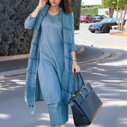 Aaghnya Women Viscose Rayon Solid Kurta Sets-image-18