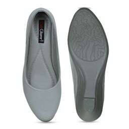 Get Glamr Wedge Pumps image 5