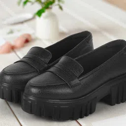 Mochi Women Solid Loafers-33