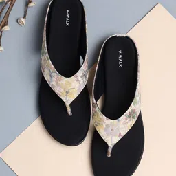 V-WALK Women Printed Open Toe Flats-8