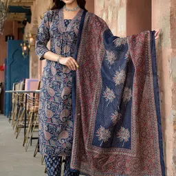 DIVASTRI Women Paisley Printed Kurta with Trousers & Dupatta-image-34