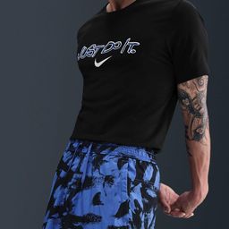 Nike Form Men Abstract Printed Regular Fit Mid-Rise Dri-FIT Versatile Shorts image 3