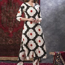 Anni Designer Women Floral Printed Regular Kurta with Trousers-picture-21