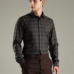 Tommy Hilfiger Men Checked Spread Collar Casual Shirt-image-27