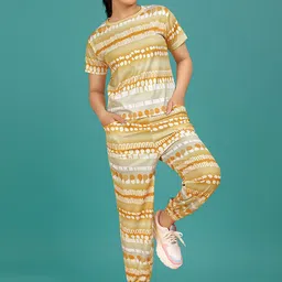 SAKARMAA Digital Women Printed Round Neck T-Shirt With Joggers Co-Ords-8