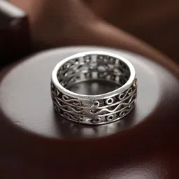 Priyaasi Men Silver-Plated Wave Band Finger Ring-49