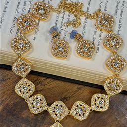 Anouk Women Gold Jewellery Set-picture-0