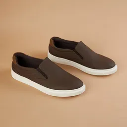 Forca Men Contrast Sole Slip-On Sneakers-image-26