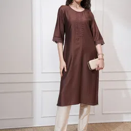 Vishudh Women Regular Round Neck Kurta-image-19