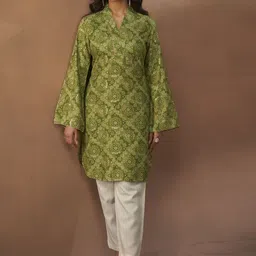 Anouk Women Bandhani Printed Flared Sleeves Gotta Patti Kurta-17