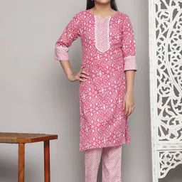 APNISHA Girls Ethnic Motifs Printed Straight Kurta with Trousers-image-39