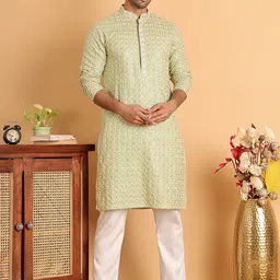 Jompers Men Embroidered Regular Sequinned Kurta with Pyjamas image 5