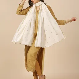 Dupatta Bazaar Embroidered Dupatta with Sequinned image 4
