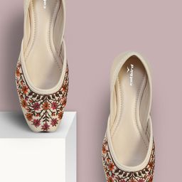 CATBIRD Women Ethnic Mojaris with Embroidered Flats-image-3
