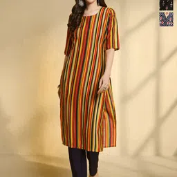 HERE&NOW Selection Of 3 Striped Round Neck Straight Kurta-picture-6