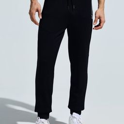 DOMIN8 Men Mid-Rise Stretch & Breathable Joggers with Convenient Side Zipper Pocket-image-7