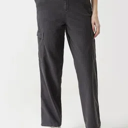 Kraus Jeans Women Loose Fit High-Rise Cargos Trousers-picture-18