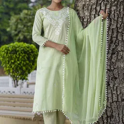 Navlik Women Floral Yoke Design Regular Thread Work Pure Cotton Kurta with Trousers & With Dupatta-picture-21
