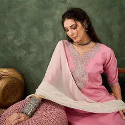 VredeVogel Women Ethnic Motifs Embroidered Kurta with Trousers & Dupatta-23