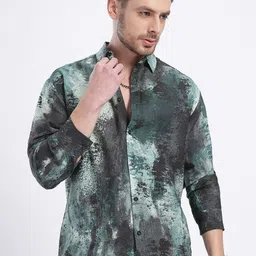 glitchez Abstract Amaze Printed Oversized Shirt-image-26